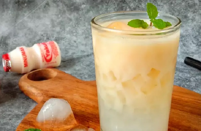 LYCHEE YAKULT
